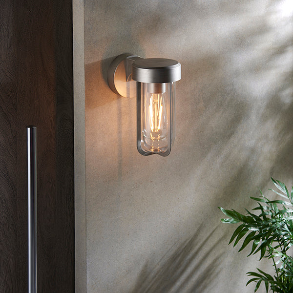 Die-cast IP44 brushed silver & clear glass E27 wall light