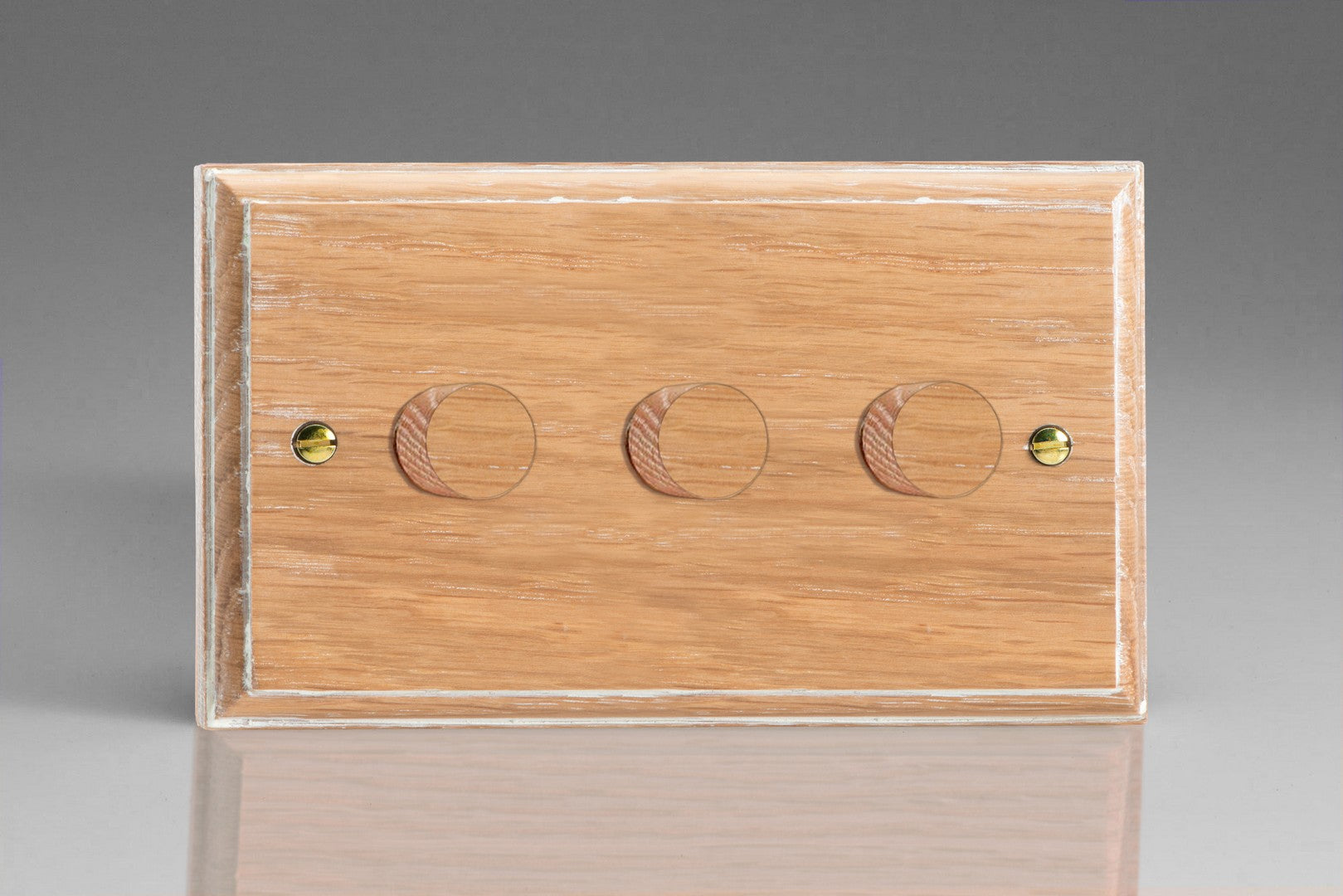 Varilight HK43LO Kilnwood Limed Oak 3-Gang 2-Way Push-On/Off Rotary Dimmer 3 x 40-250W (Twin Plate)
