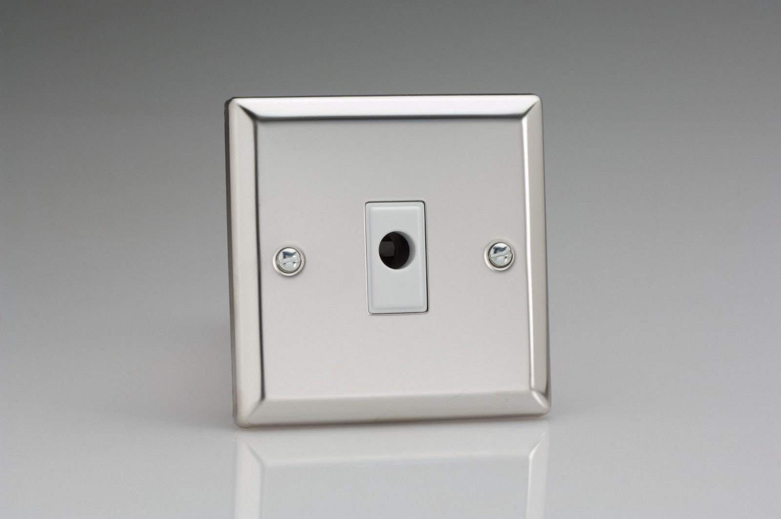 Varilight XCFOW Classic Mirror Chrome 16A Flex Outlet Plate